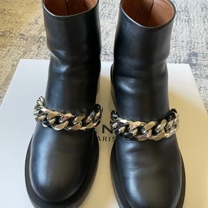 Givenchy Bottine 5 Chain Black Leather Boots AUTHENTIC